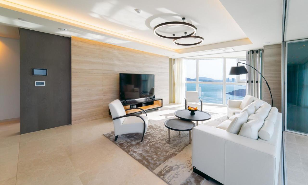 Grand Lct Residence Busan Extérieur photo