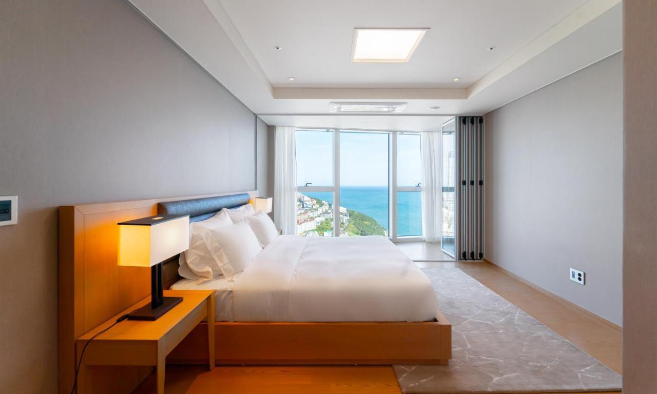 Grand Lct Residence Busan Extérieur photo
