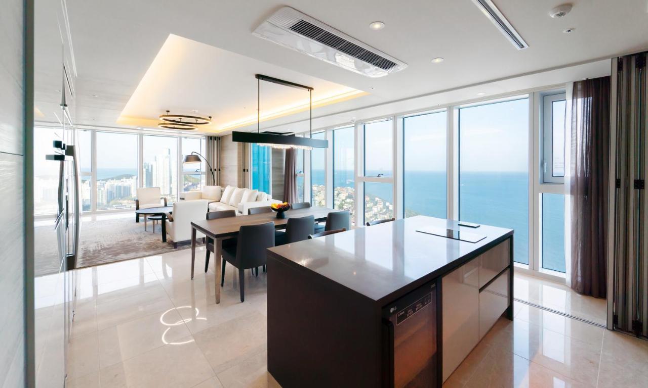 Grand Lct Residence Busan Extérieur photo