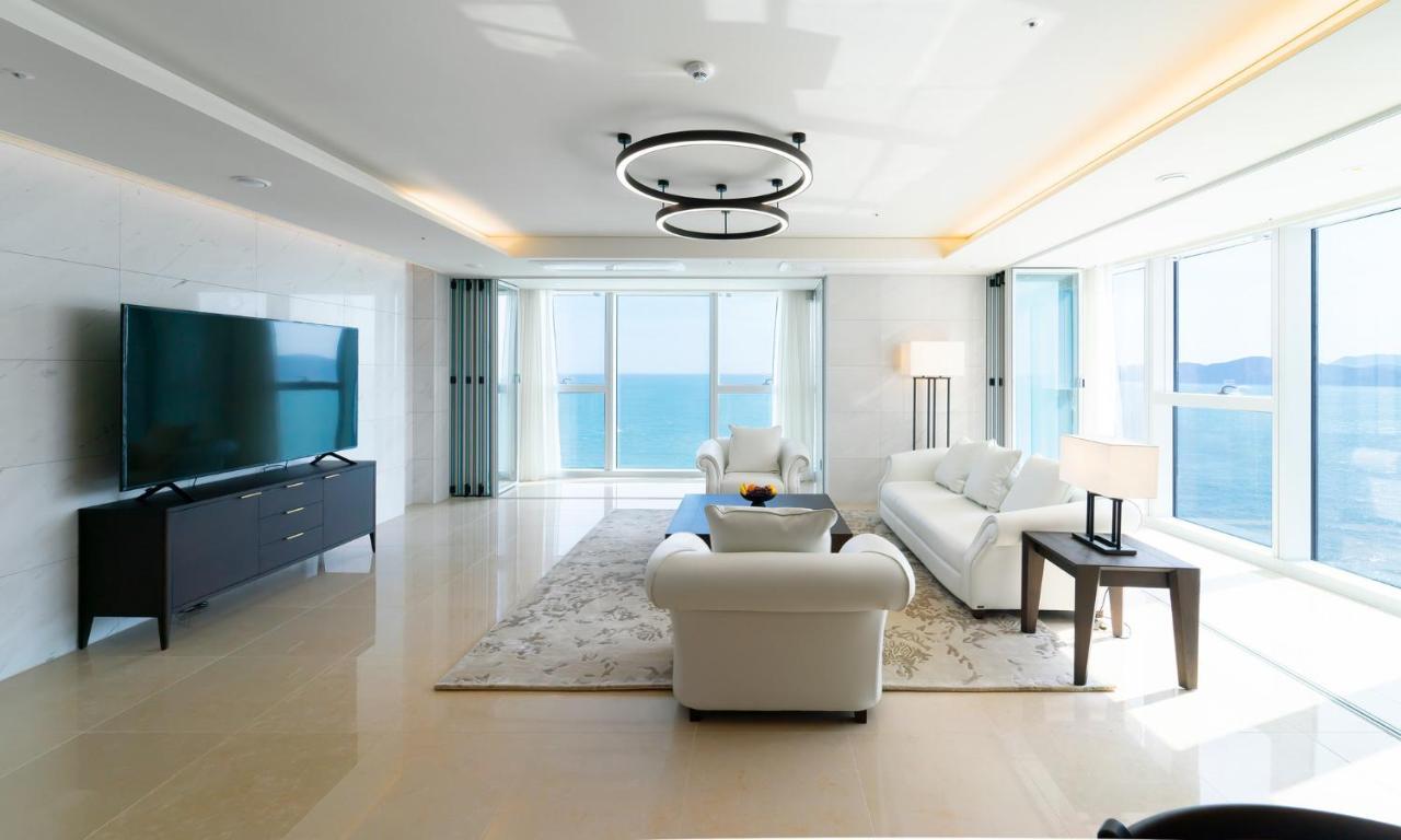 Grand Lct Residence Busan Extérieur photo