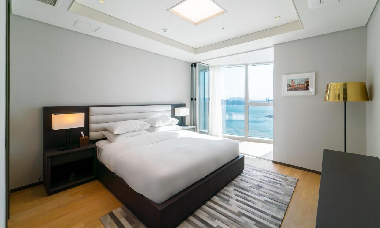 Grand Lct Residence Busan Extérieur photo