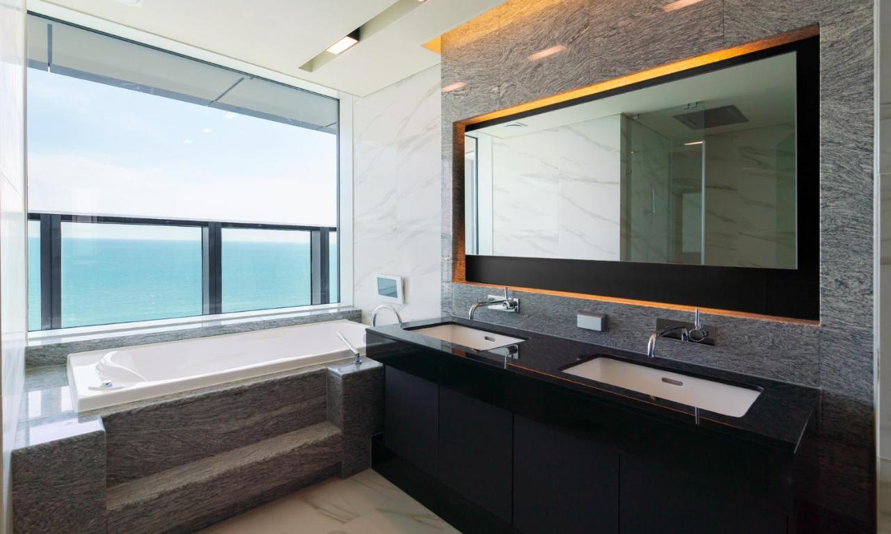 Grand Lct Residence Busan Extérieur photo